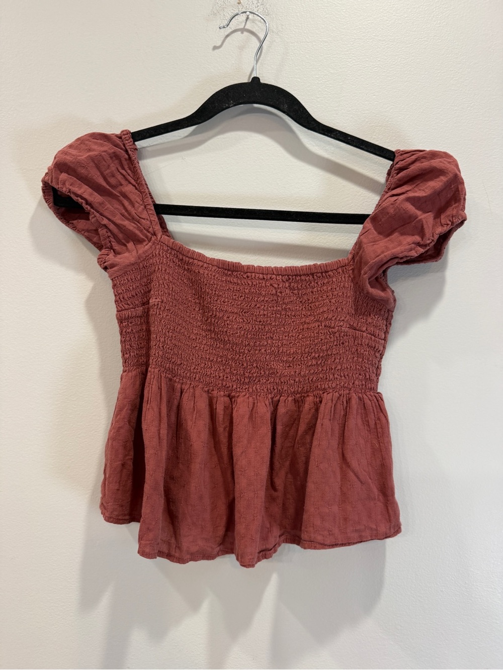 Abercrombie & Fitch Dusty Rose Smocked Puff Sleeve Peplum Top
